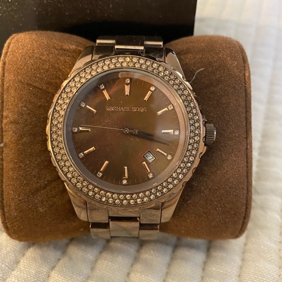 Michael Kors watch - Picture 3 of 4